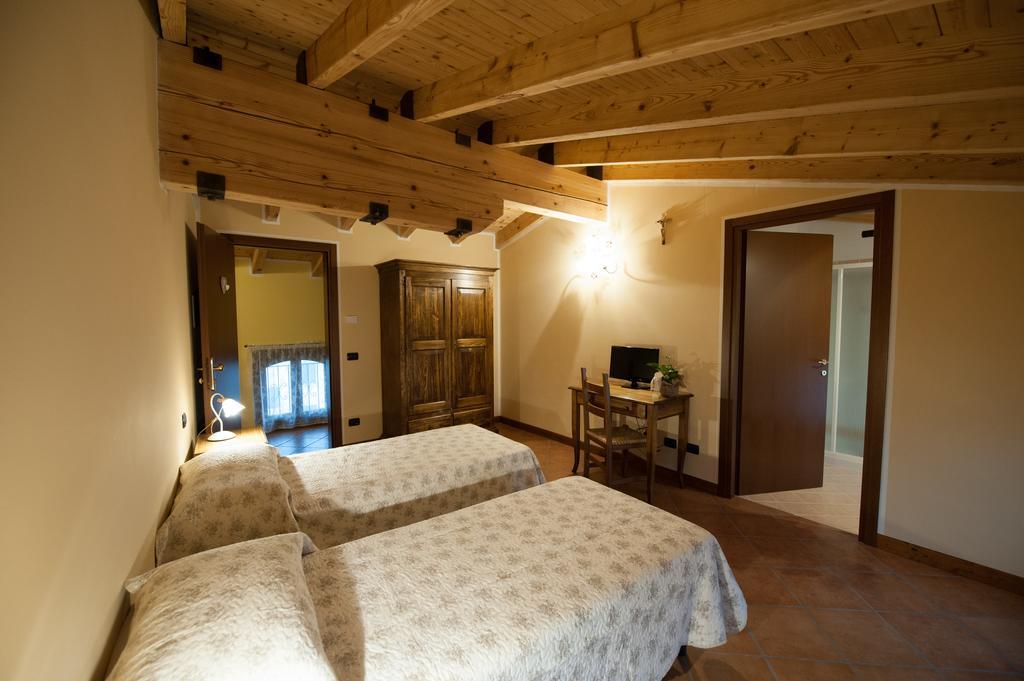 Agriturismo Corte Galvani Неграр Стая снимка