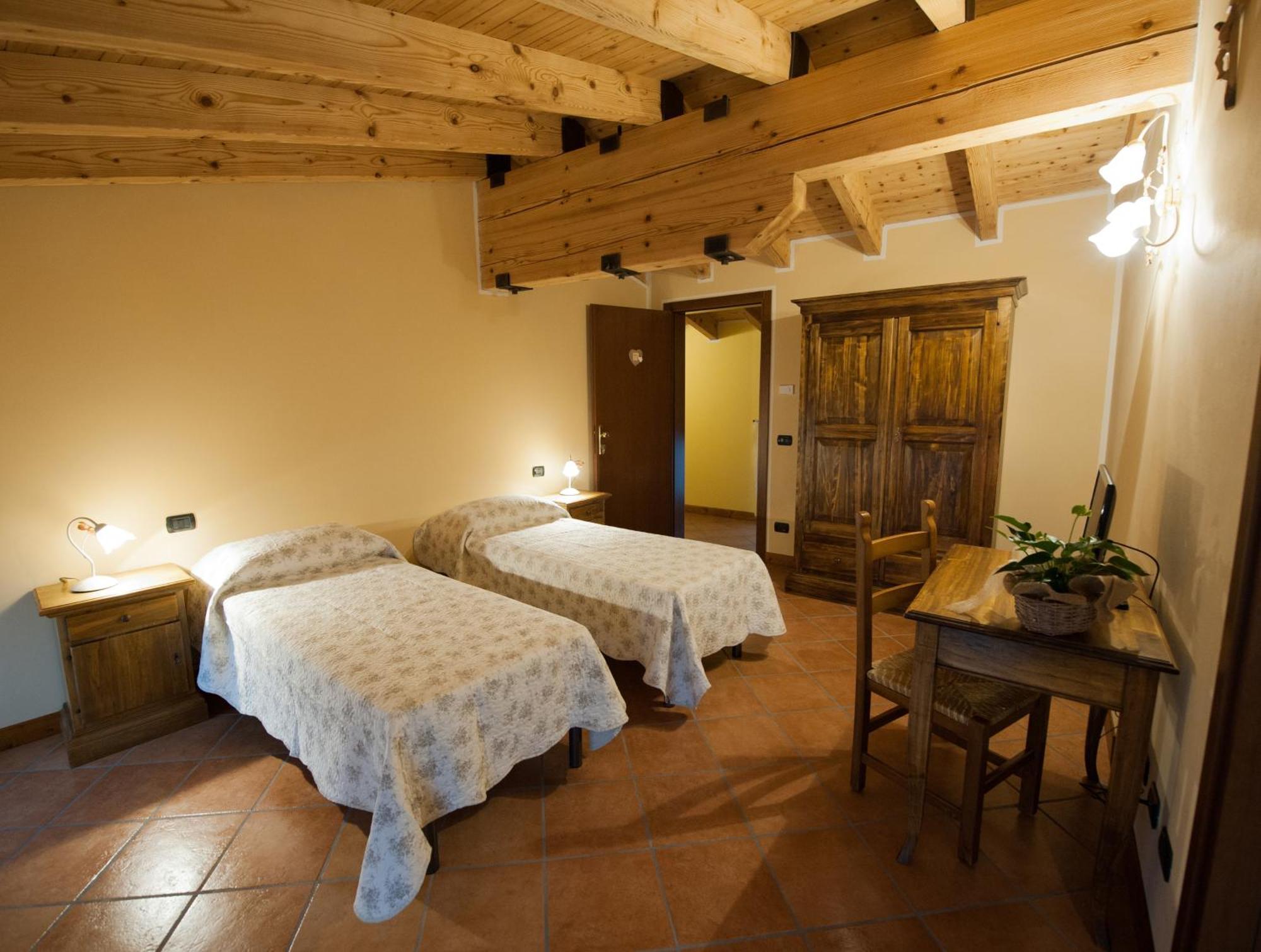 Agriturismo Corte Galvani Неграр Екстериор снимка