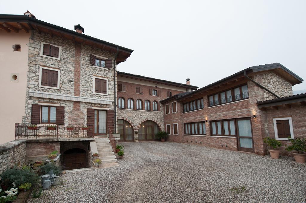 Agriturismo Corte Galvani Неграр Екстериор снимка